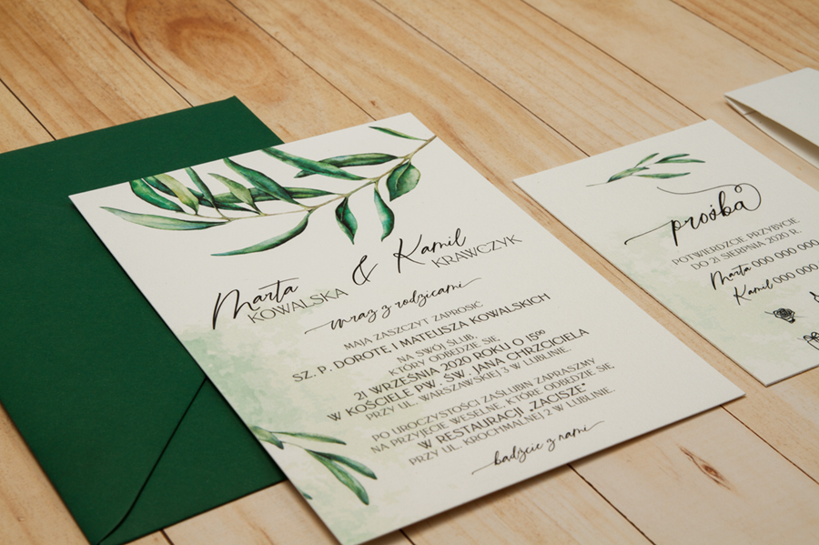 Wyraziste zaproszenia ślubne boho – projekty z intensywnie kolorowymi akcentami